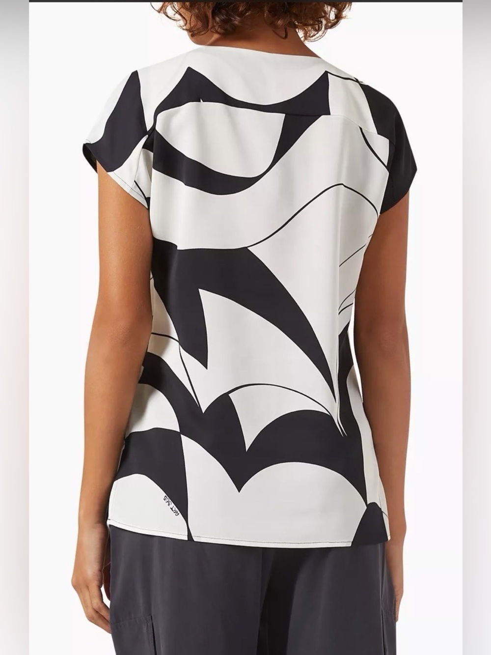 Marella Doga Abstract Satin Blouse Sz 4 Black White V-Neck Minimal EUC - Picture 3 of 11